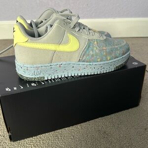 Nike Air Force 1 multicolor size 7.5
Never worn